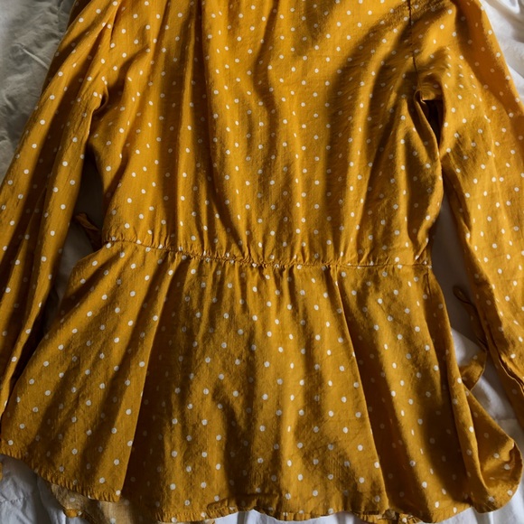 |Women’s Blouse| - Picture 2 of 2